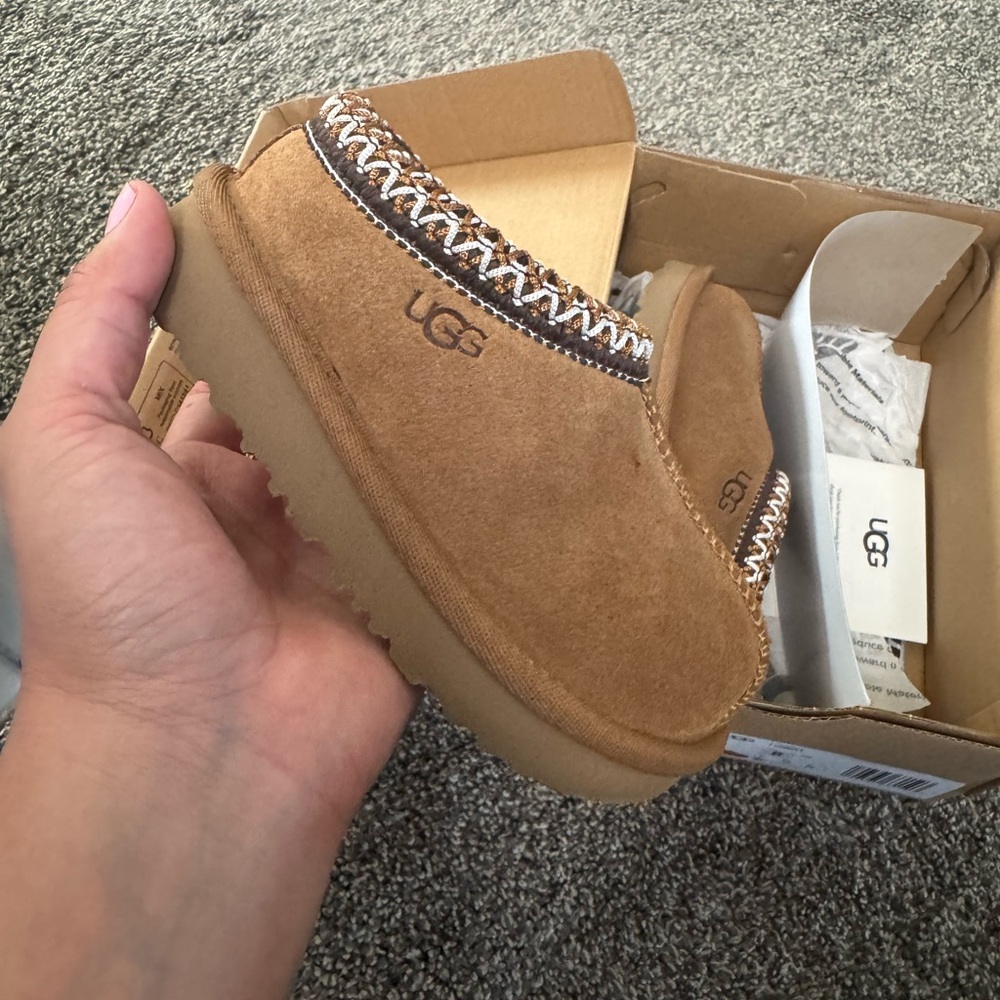 Used Toddler UGG Tasman II Box - Chestnut Brown Size 8